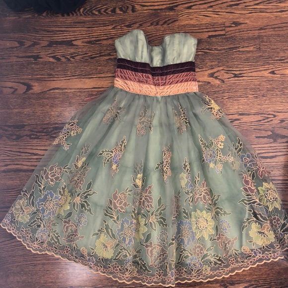 Betsey Johnson dress - Picture 2 of 8